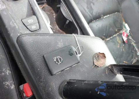 2018 Volvo Xc60 T6 Momentum z USA, uszkodzony, nr VIN YV4A22RK9J1044179